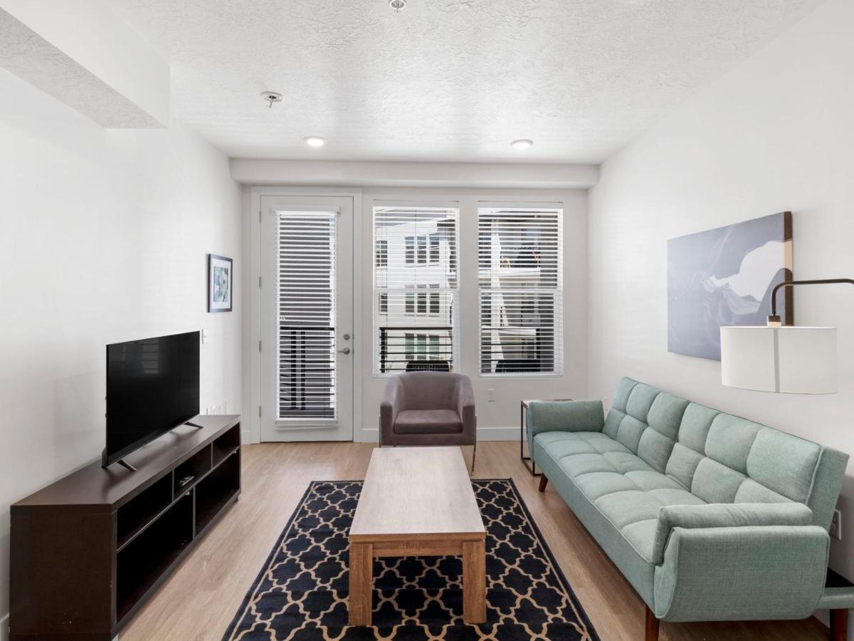 Chic 1Br In Downtown Salt Lake City By Stay Gia ซอลต์เลคซิตี้ ภายนอก รูปภาพ